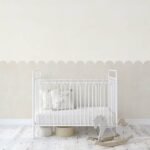 Wand im Babyzimmer gestaltet mit Jakobsmuschel Wandschablone.